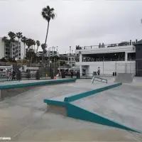 Redondo Beach Pier Skate Park