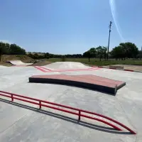 Skatepark d&#039;Ayguesvives - photo courtesy of Vulcano Skateparks