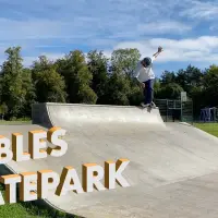 Peebles Skatepark Review - beautiful scenery, great obstacles...and alpacas