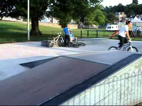 Galashiels Skatepark 2 - Plitter At The Shitter