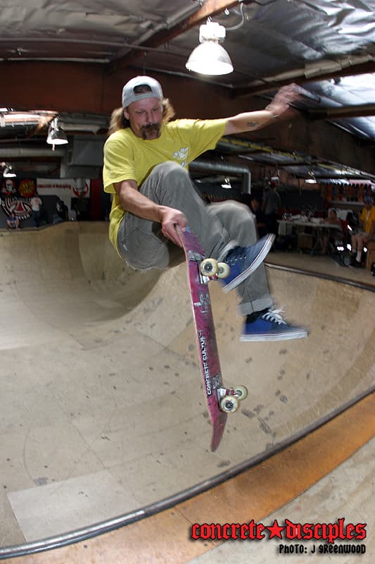 Steve Badillo blew aside the competition, didn't even need this finger flip disaster to fakie