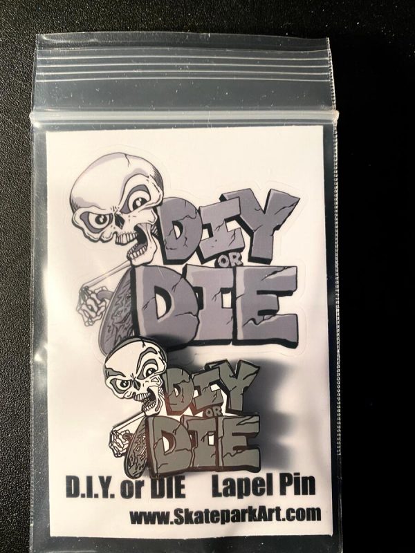 Meericle - DIY or Die! Enamel Lapel Pin